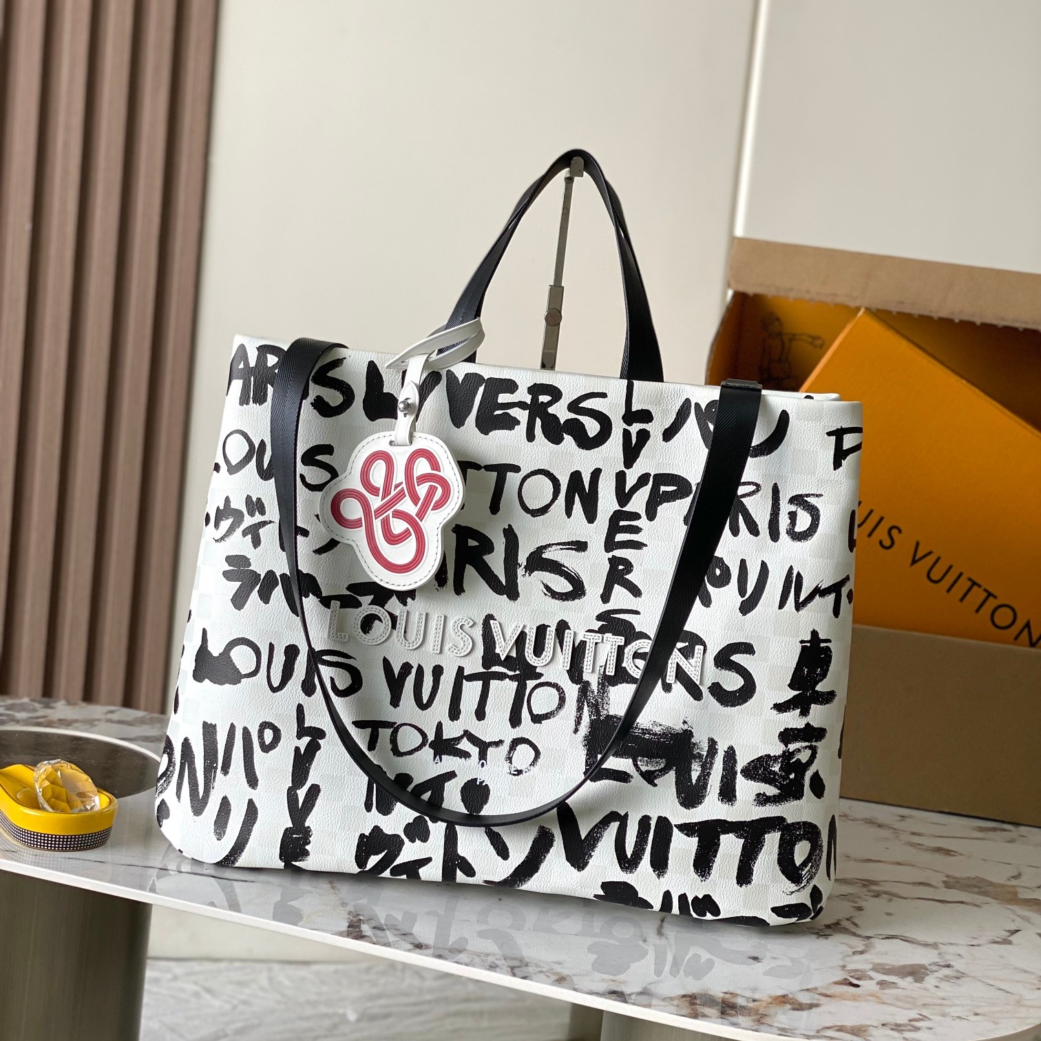 Louis Vuitton Fashion Sh